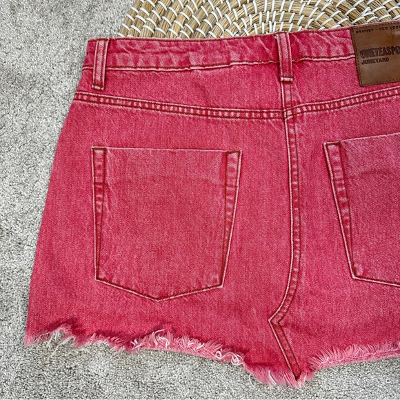 One Teaspoon Junkyard Relaxed Mini Denim Skirt Distressed in Organic Red Size 28 - Picture 7 of 13